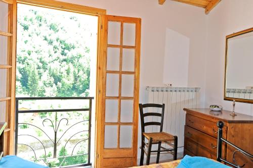 Gallery image of Panoramic Apartment with Balcony and Terrace in Pigna
