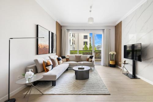 2BR La Mer Garden View Beach Access