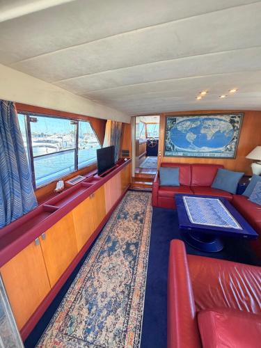 Marina Estensi Floating Resort - Classic Yacht