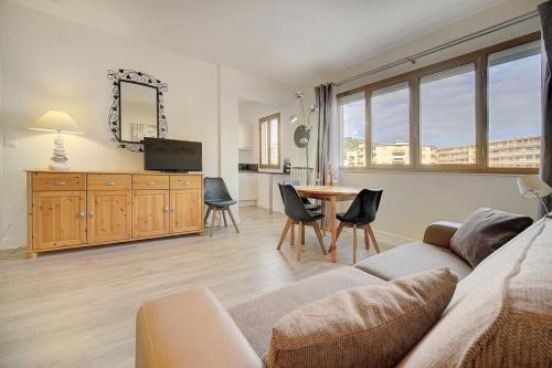 Confortable Studio Calme, Latour Mauboug-CARLTON MARTINEZ A0B107