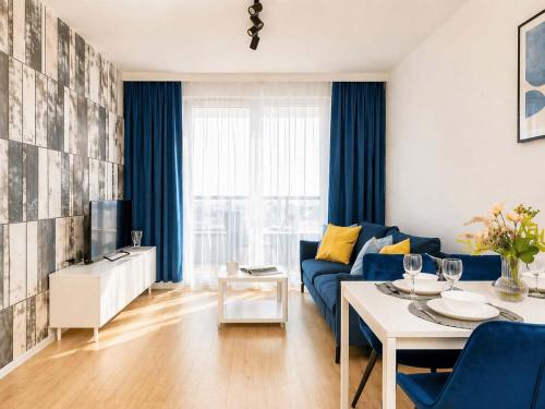 Nowoczesny Apartament z Balkonem i Parkingiem w Garażu Podziemnym blisko Spodka by Noclegi Renters