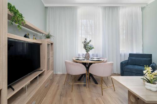 Modern Studio close to the Old Market Square and the Warta River by Noclegi Renters