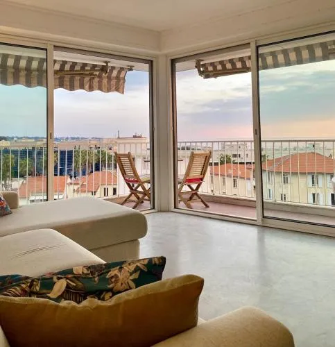 Juan les Pins Le Bristol, 3 room apartment with sea view photo 1