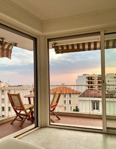 Juan les Pins Le Bristol, 3 room apartment with sea view photo 7