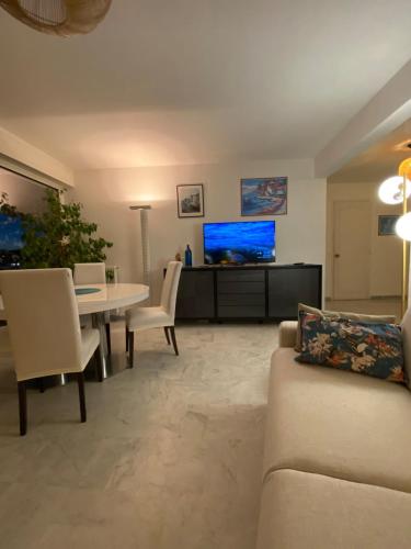 Juan les Pins Le Bristol, 3 room apartment with sea view photo 6