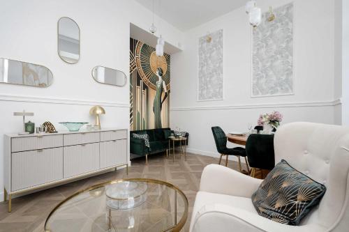 River Art Deco Luksusowy Apartament w Centrum blisko Rynku by Renters Prestige