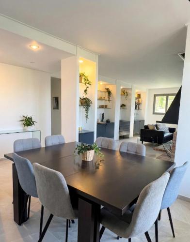 Villa Oasis sea view with 4 bedrooms swimming pool garden