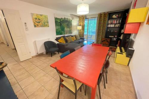 Spacious apartment close to attractions