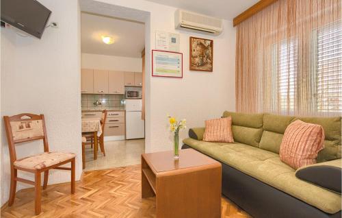 1 Bedroom Awesome Apartment In Pula