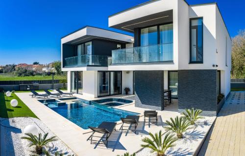 Stunning Home In Liznjan