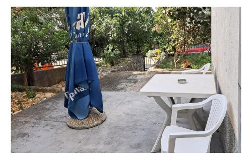 Cozy Apartment In Dramalj With Wifi