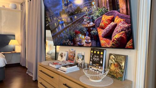 Eiffel-Tower, Deluxe Suite Passy - 6 people