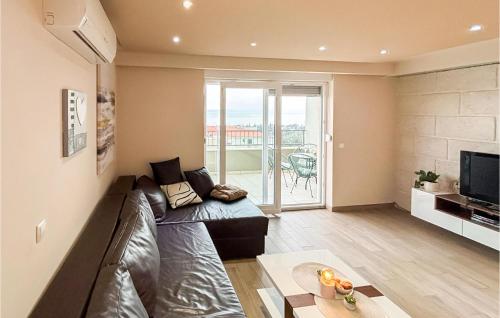 2 Bedroom Gorgeous Apartment In Tucepi