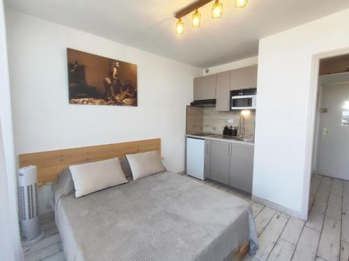 Studio 23, Héliopolis L, village naturiste,