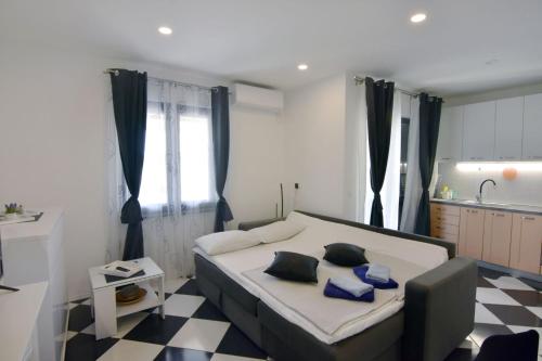 Stylish renovated vacation flat with terrace
