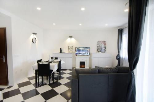 Stylish renovated vacation flat with terrace
