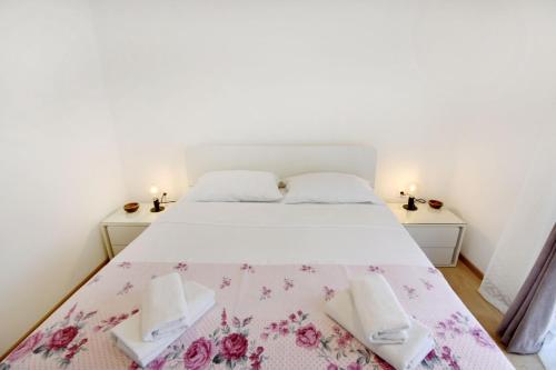 Stylish renovated vacation flat with terrace