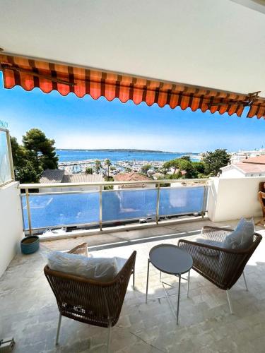 Pointe Croisette Spacious 1-Bedroom Overlooking Port Moure Rouge ID1209