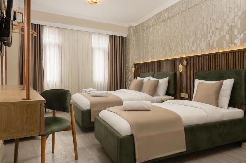 Economy Triple Room
