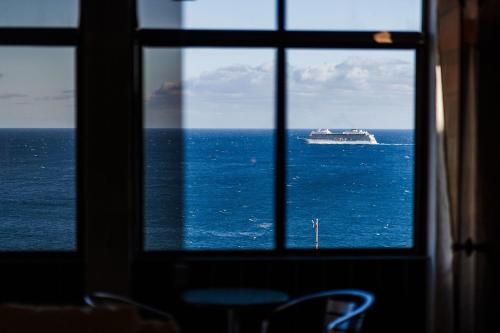 GuestReady - A beautiful sight over the sea