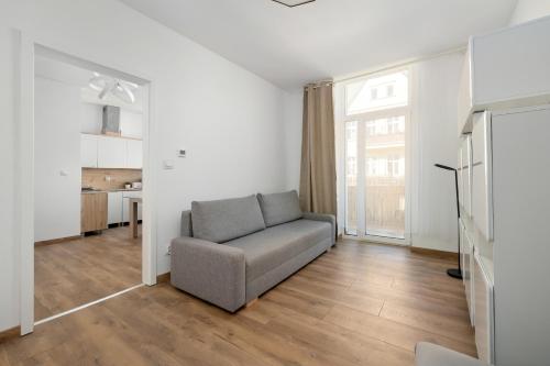 Śmiałego Homely Apartment by BookingHost