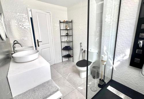 CASA RENE - Sunny apartment near beach and center
