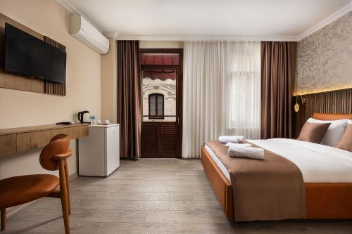Deluxe Double Room with Balcony