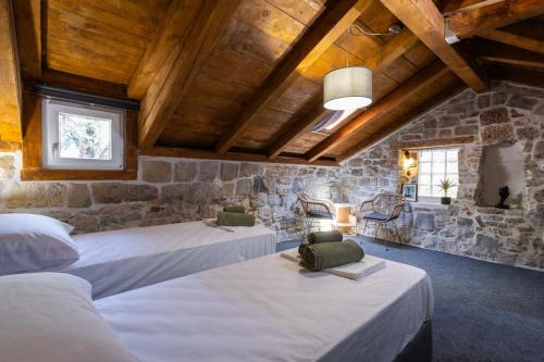 PS Heritage Stone House