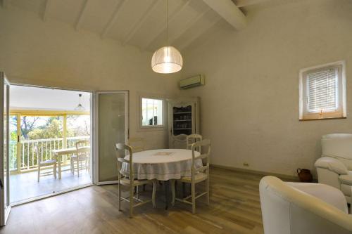 Grande bastide familiale avec piscine & jardin