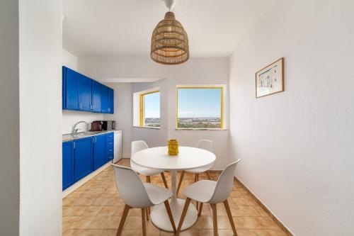 Sunny Beach Praia da Rocha Sea Views Algarve