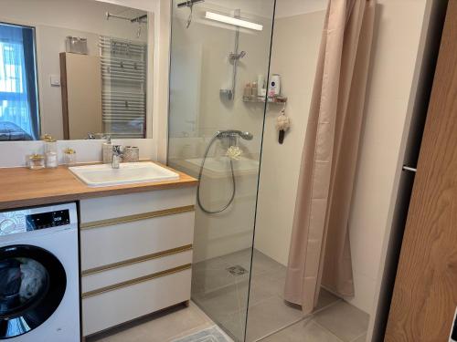 Schöne, moderne Wohnung bei der U Bahn