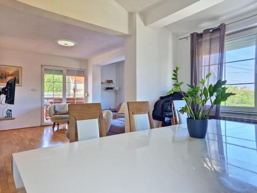 Holiday Home Ivanka by Interhome