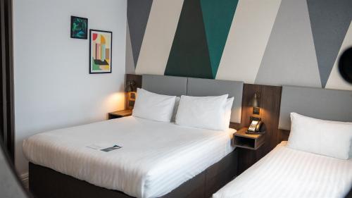 Standard Room with Double and Single Bed