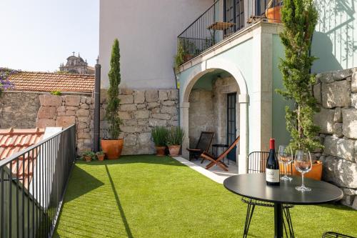 Boutique Studio with Terrace & Panoramic Views