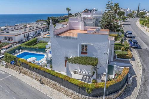 Villa Alegre by Villa Plus