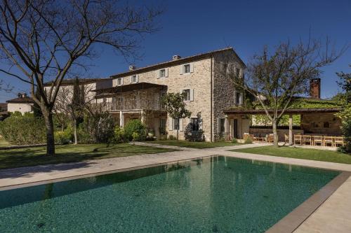 Luxury Istrian Stone Villa Catalpa with Heated Pool, Large Private Retreat