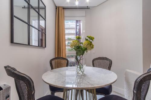 Chic Central Madrid Apartment with Light