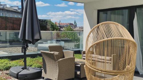 InPoint Wawel View Studio with green and sunny terrace - beautiful city view
