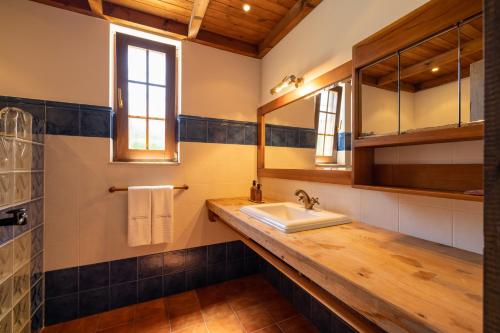 Luxury Classic Villa with Private Pool - Bom Jesus