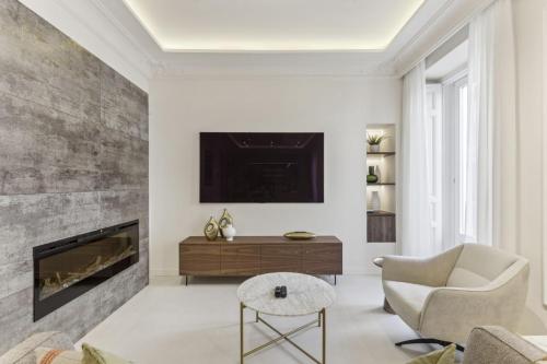 Stylish 3BR Apartment in Madrid