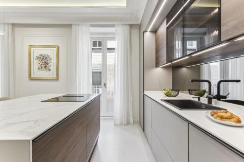 Stylish 3BR Apartment in Madrid