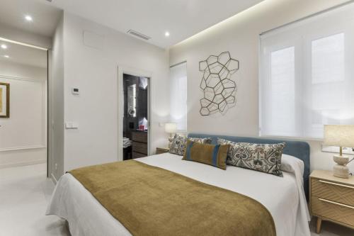 Stylish 3BR Apartment in Madrid