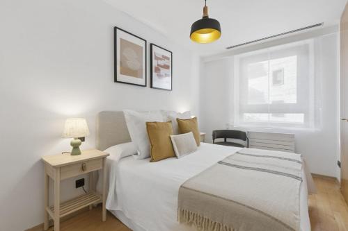 Bright Elegant 2BR with Terrace