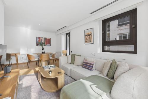 Bright Elegant 2BR with Terrace