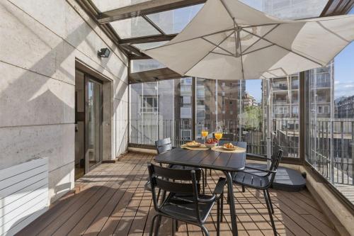 Bright Elegant 2BR with Terrace