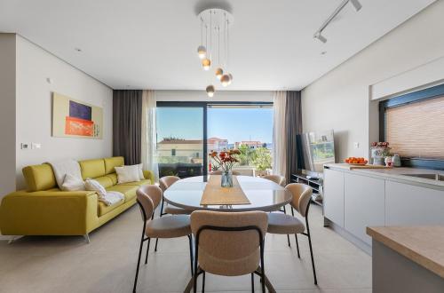 Apartment Mantra by the sea with parking