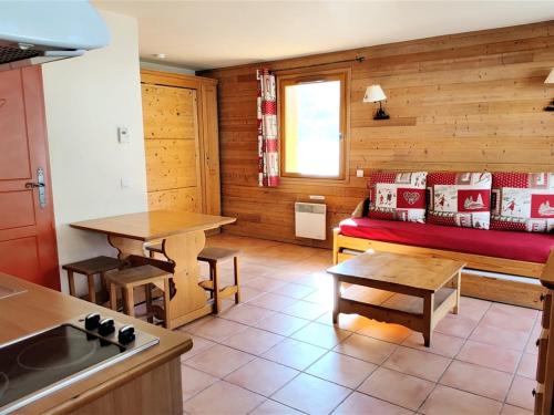 Studio cabine avec balcon et parking, à Pra Loup 1500 - FR-1-504-301