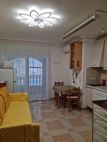 Nice studio,10 min to Del Cura beach with swim.pool