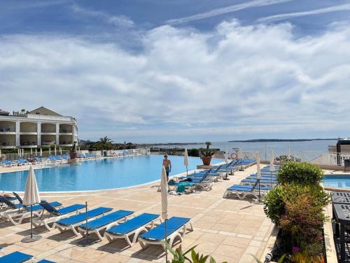 Appartement cosy T2 Terrasse Piscine Parking Cannes