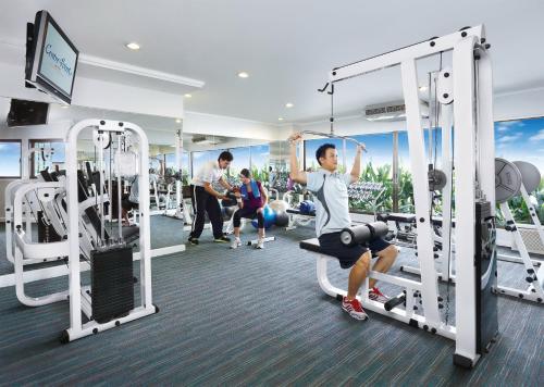 
The fitness center and/or fitness facilities at Centre Point Pratunam
